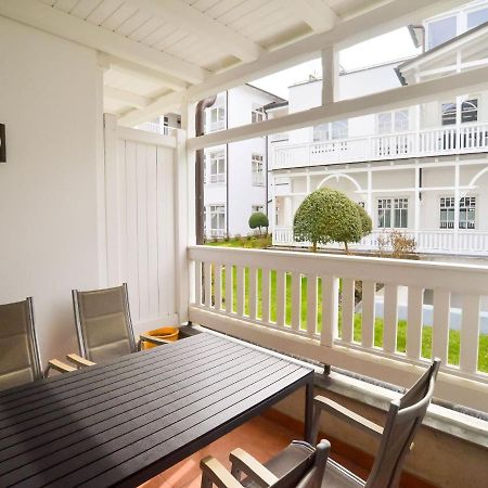 Strandvillen Binz - Ferienwohnung Mit 2 Schlafzimmern Und Balkon Ah-563 Ngoại thất bức ảnh